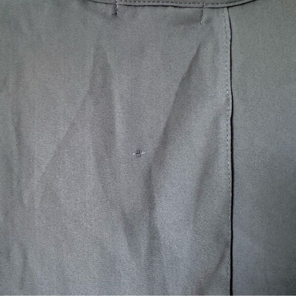 Green Envelope Size S Navy Flowy Sleeveless Tank Top - Picture 5 of 5